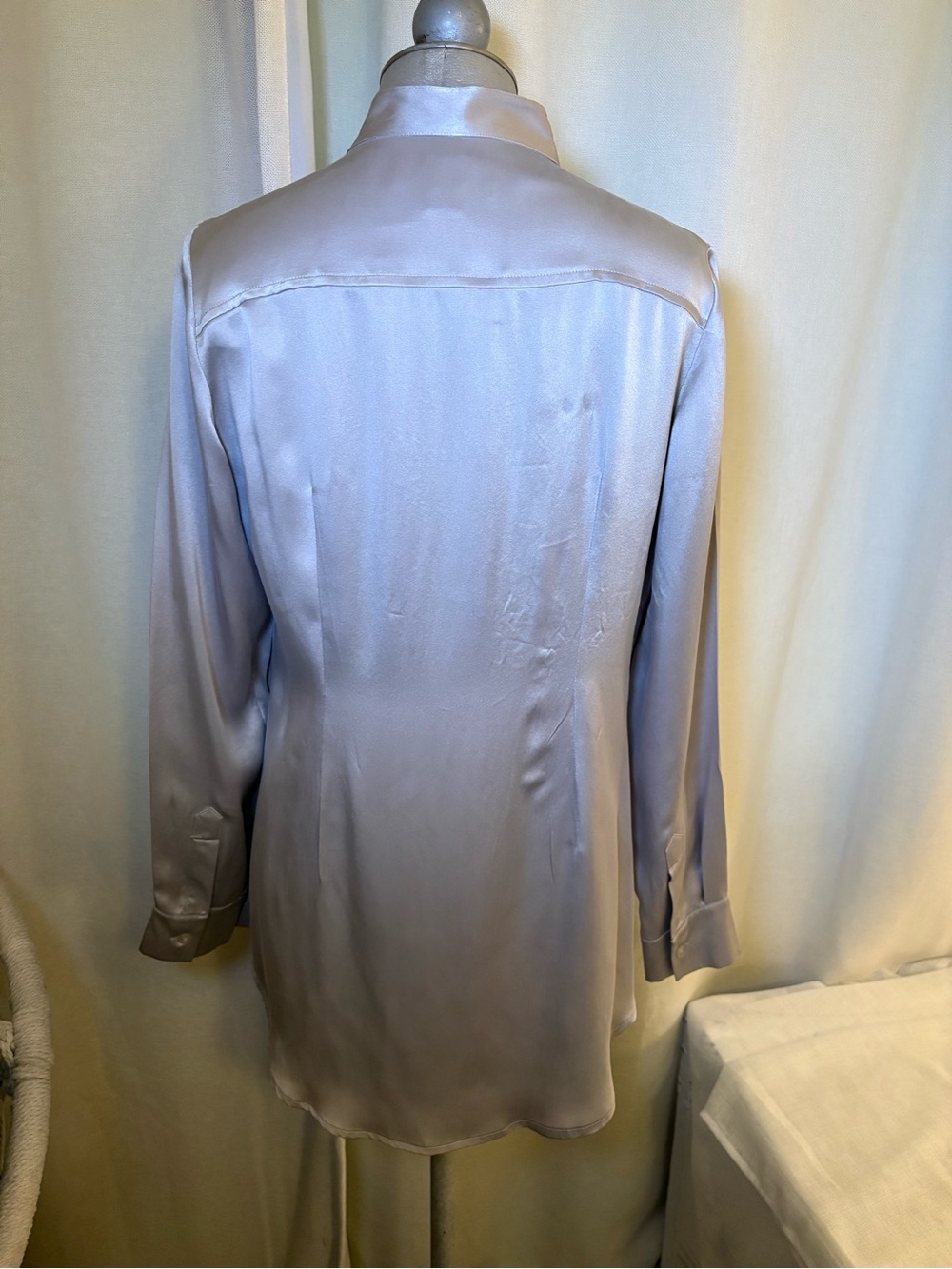 INC 100% Silk Pintuck Blouse Silver Gray Tunic Polished Silky Blouse 4/S New - Picture 6 of 11
